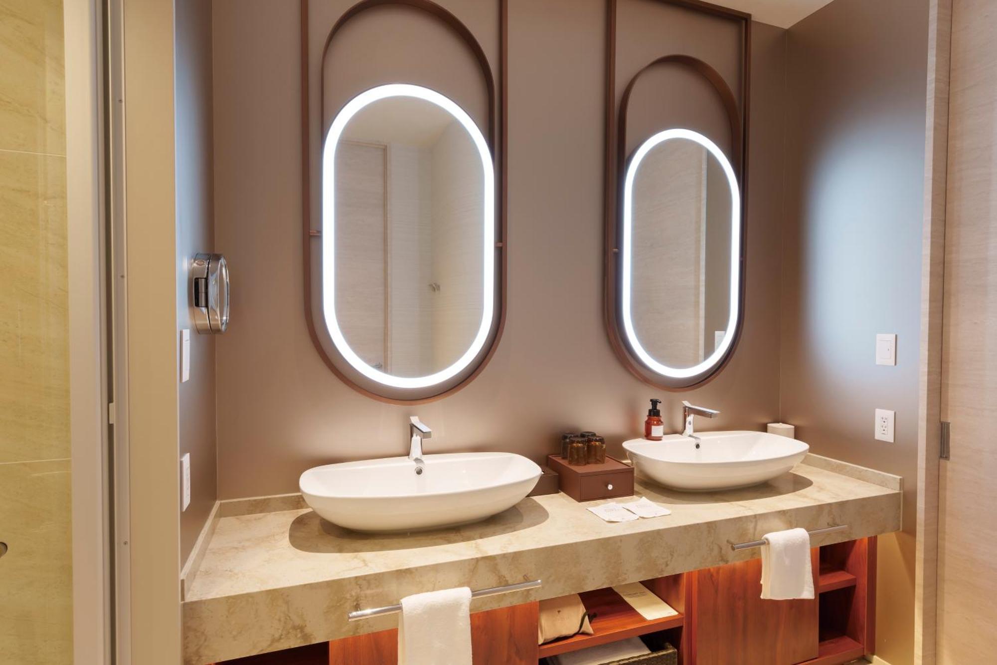 Hotel Springs Makuhari Premier Chiba Extérieur photo