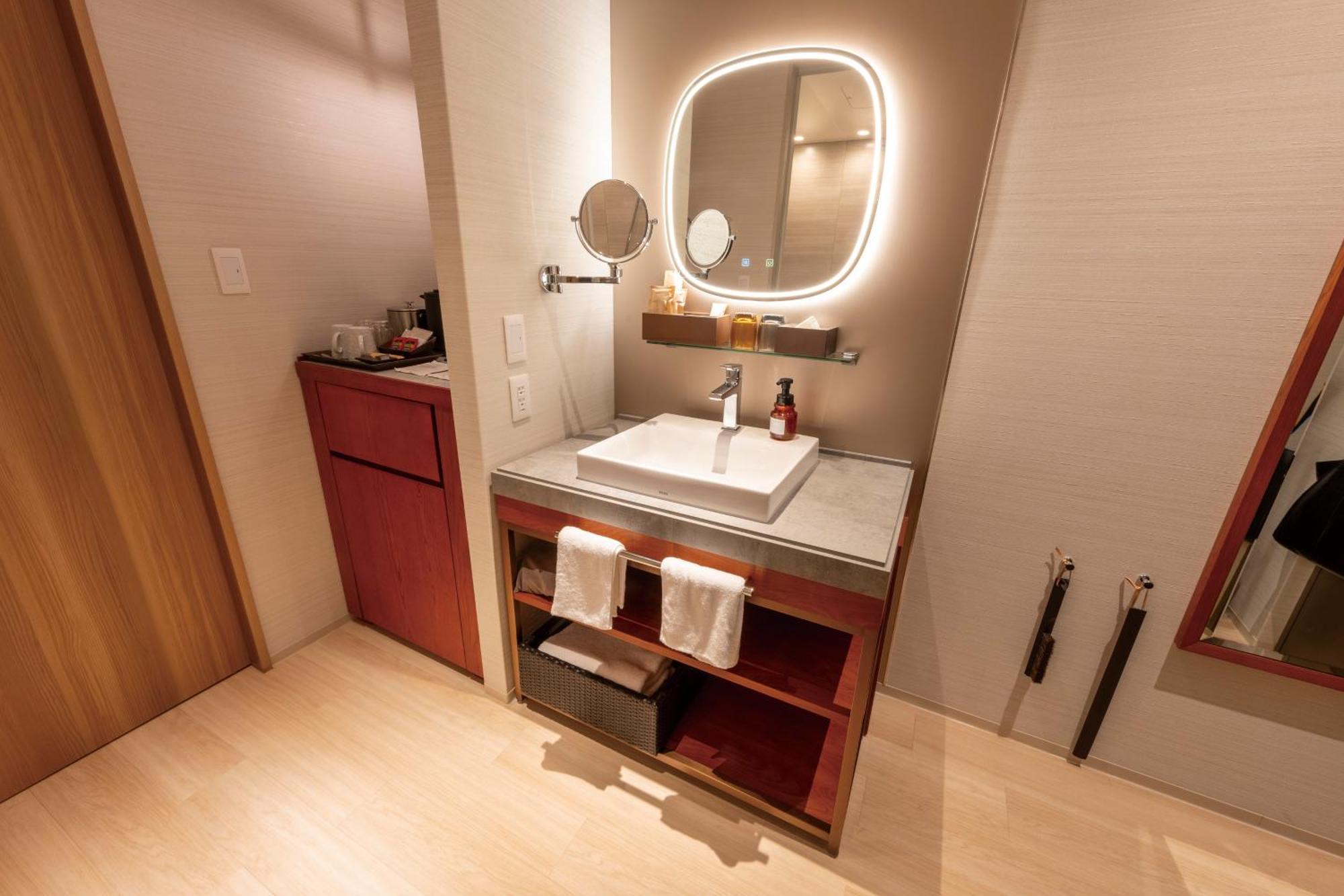 Hotel Springs Makuhari Premier Chiba Extérieur photo