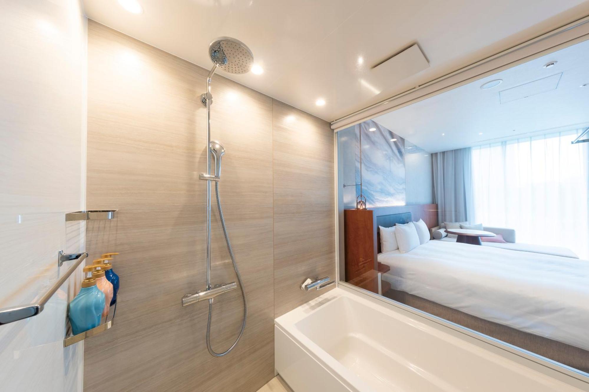 Hotel Springs Makuhari Premier Chiba Extérieur photo
